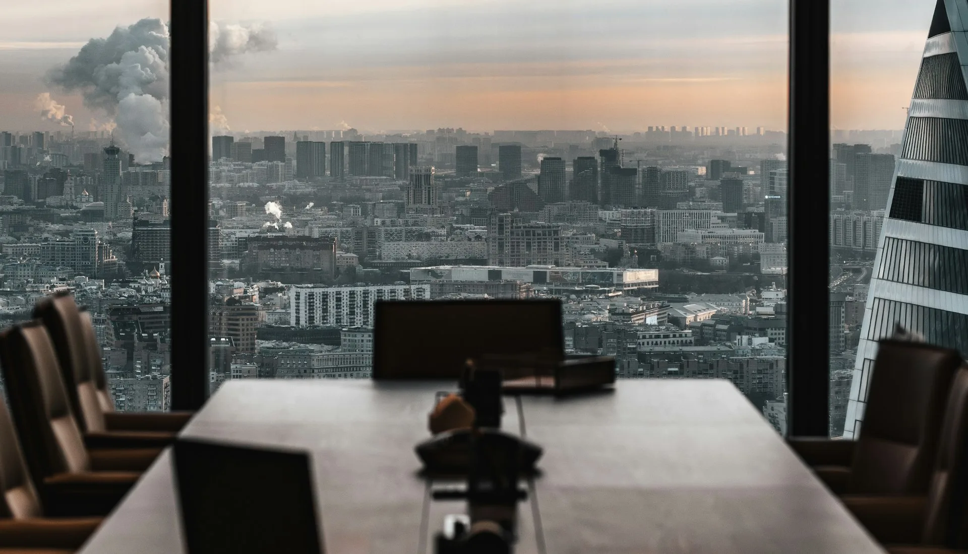 A minimal, elegant boardroom